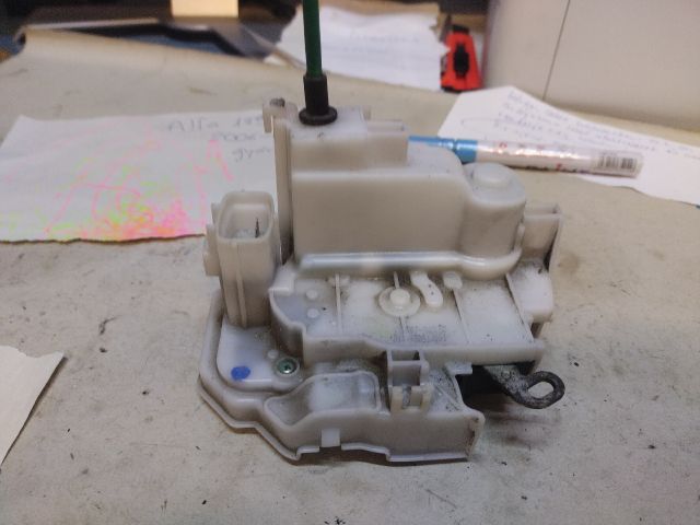 bontott ALFA ROMEO 159 Jobb első Ajtózár