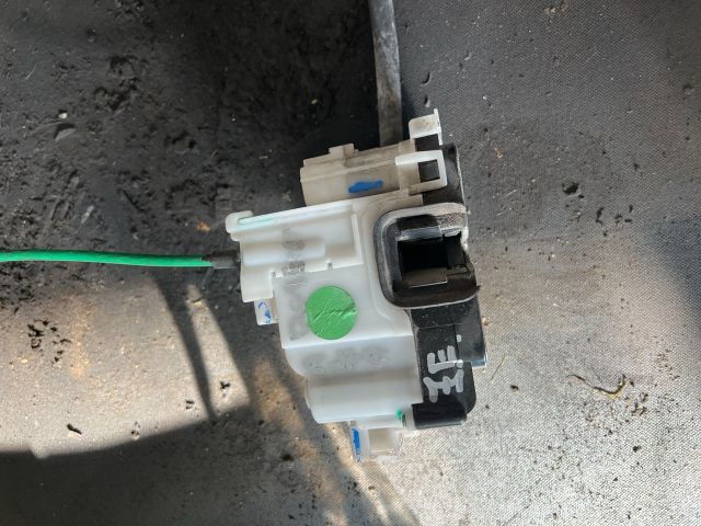 bontott ALFA ROMEO 159 Jobb első Ajtózár