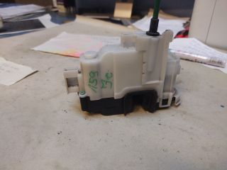 bontott ALFA ROMEO 159 Jobb első Ajtózár