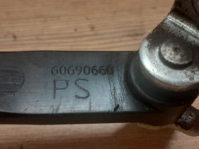 bontott ALFA ROMEO 159 Jobb hátsó Ajtóhatároló