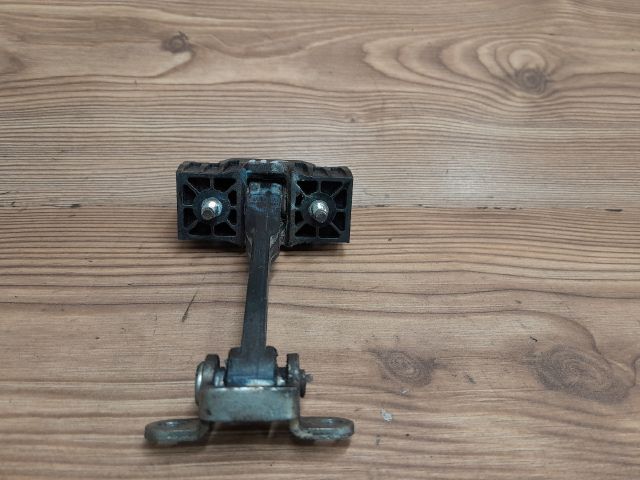 bontott ALFA ROMEO 159 Jobb hátsó Ajtóhatároló