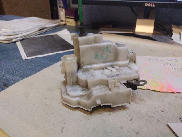 bontott ALFA ROMEO 159 Jobb hátsó Ajtózár