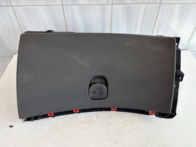 bontott ALFA ROMEO 159 Kesztyűtartó