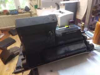 bontott ALFA ROMEO 159 Kesztyűtartó