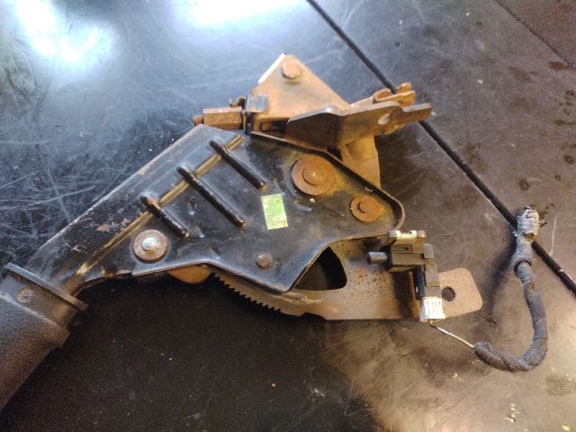 bontott ALFA ROMEO 159 Kézifék Kar