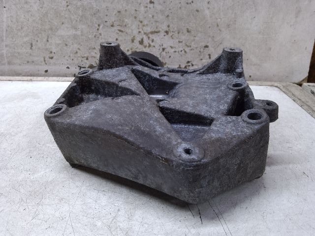 bontott ALFA ROMEO 159 Klímakompresszor Tartó Bak