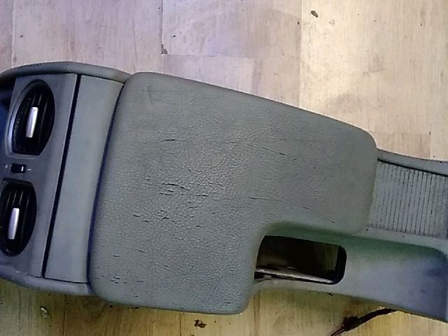 bontott ALFA ROMEO 159 Könyöklő