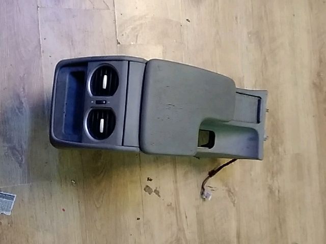 bontott ALFA ROMEO 159 Könyöklő