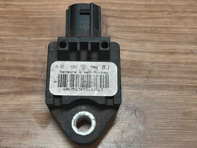 bontott ALFA ROMEO 159 Központi Ütközés Érzékelő