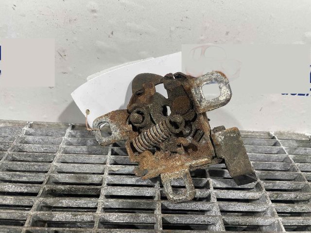 bontott ALFA ROMEO 159 Motorháztető Zárszerkezet