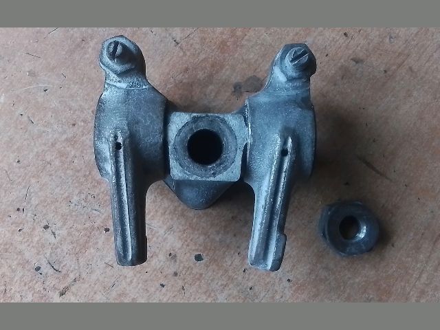 bontott ALFA ROMEO 164 Hengerfej