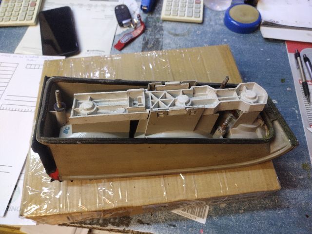 bontott ALFA ROMEO 164 Bal Hátsó Lámpa