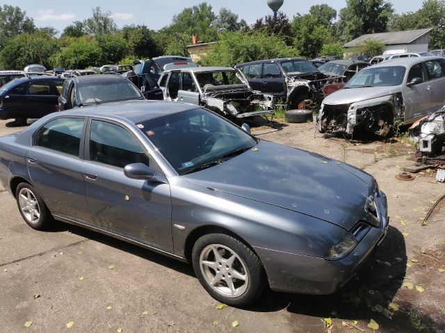 bontott ALFA ROMEO 166 Bal első Ajtó (Részeivel)
