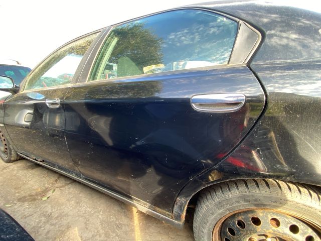 bontott ALFA ROMEO 166 Bal hátsó Ajtó (Üres lemez)