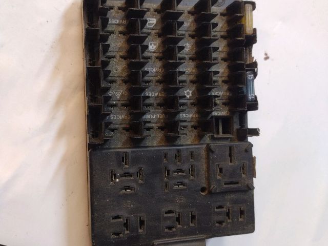 bontott ALFA ROMEO 166 Biztosítéktábla Utastér