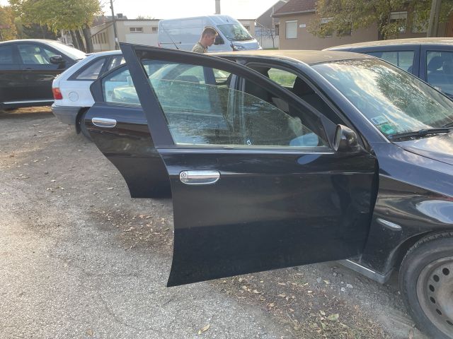 bontott ALFA ROMEO 166 Jobb első Ajtó (Üres lemez)