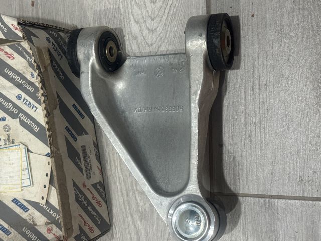 bontott ALFA ROMEO 166 Jobb első Felső Első Lengőkar