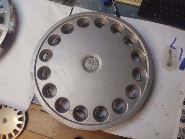 bontott ALFA ROMEO 33 Dísztárcsa (1 db)