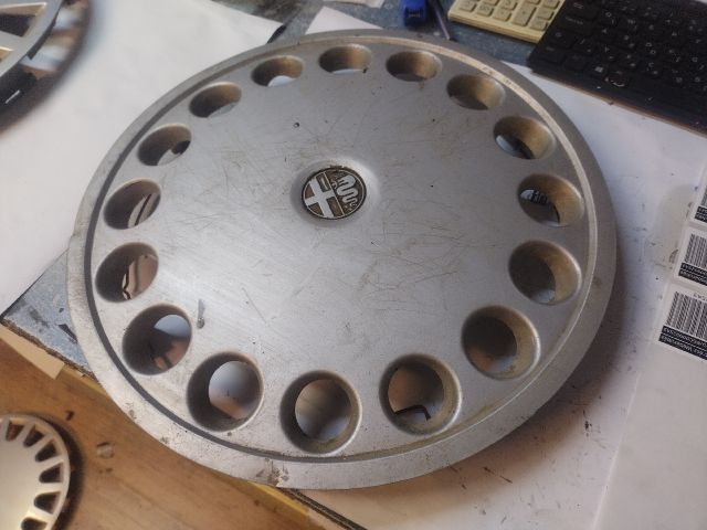 bontott ALFA ROMEO 33 Dísztárcsa (1 db)