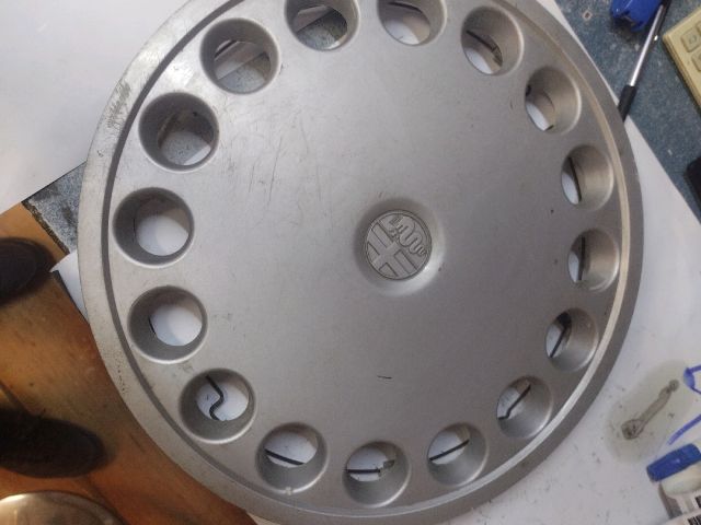 bontott ALFA ROMEO 33 Dísztárcsa (1 db)