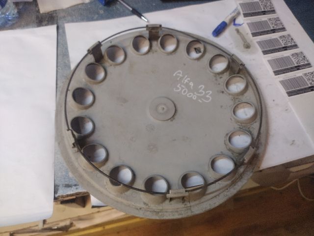 bontott ALFA ROMEO 33 Dísztárcsa (1 db)