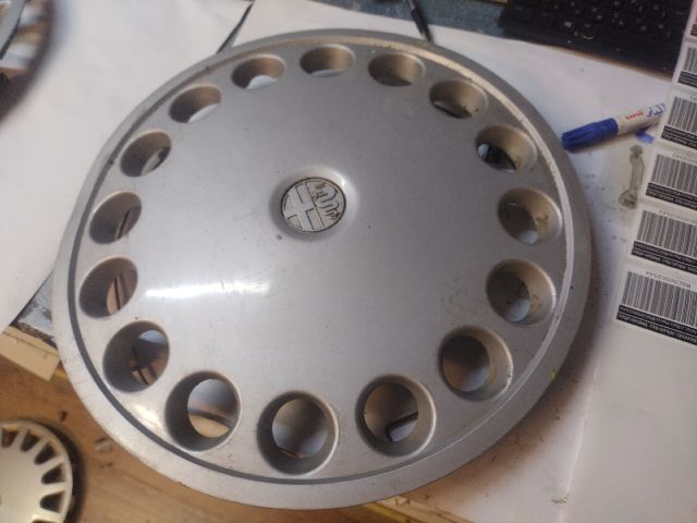 bontott ALFA ROMEO 33 Dísztárcsa (1 db)