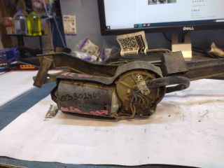 bontott ALFA ROMEO 33 Első Ablaktörlő Szerkezet Motorral