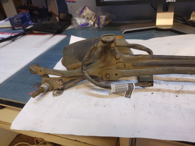 bontott ALFA ROMEO 33 Első Ablaktörlő Szerkezet Motorral