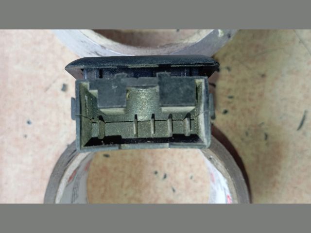 bontott ALFA ROMEO 33 Jobb első Ablakemelő Kapcsoló