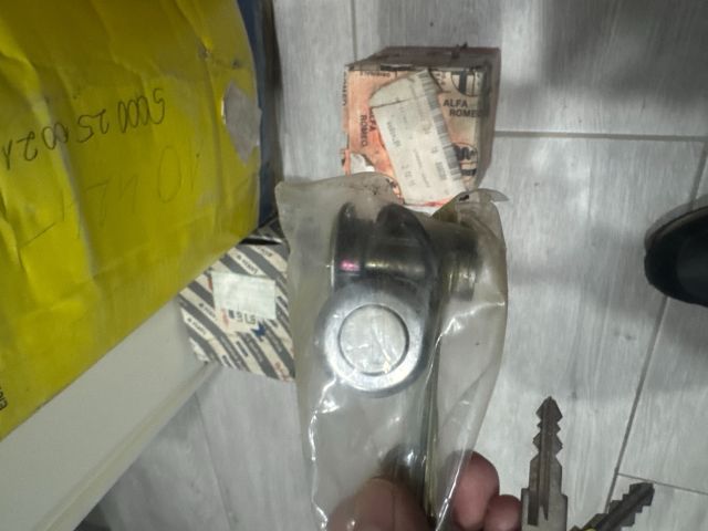 bontott ALFA ROMEO 33 Zárbetét Szett