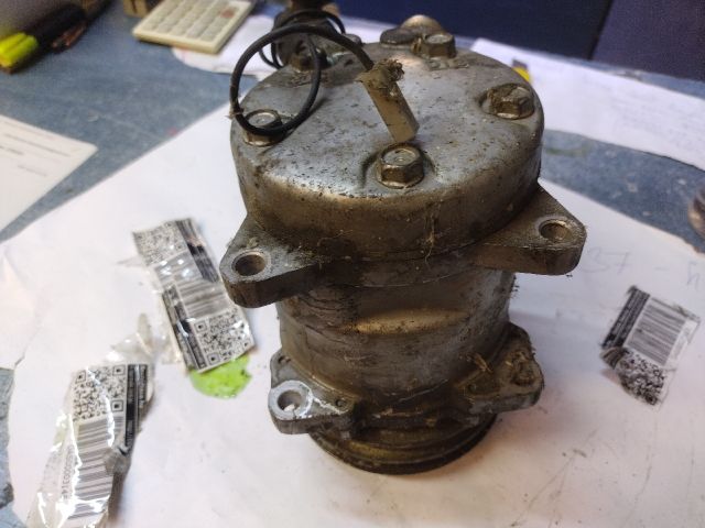 bontott ALFA ROMEO 75 Klímakompresszor