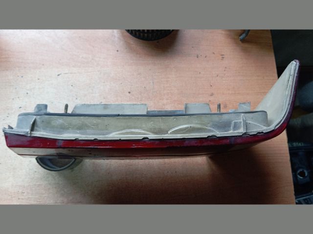 bontott ALFA ROMEO 75 Bal Hátsó Lámpa