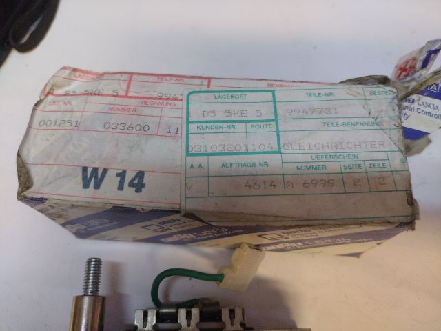 bontott ALFA ROMEO 75 Generátor Elektronika