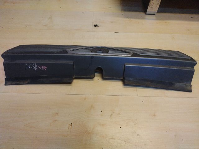 bontott ALFA ROMEO 90 Hűtőrács