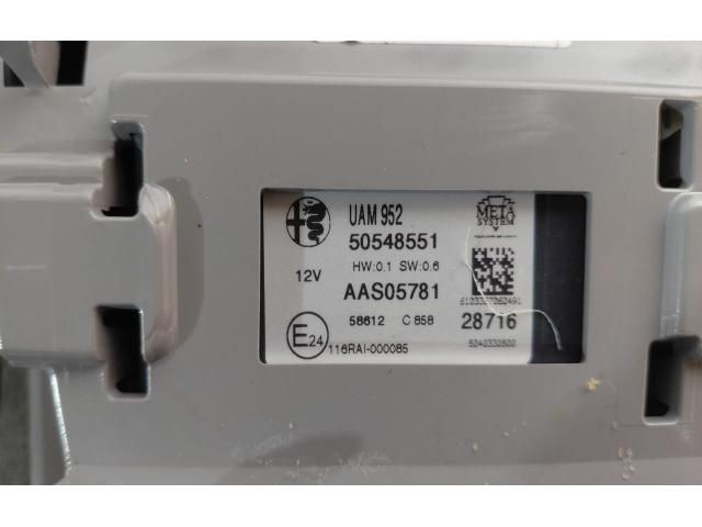 bontott ALFA ROMEO GIULIA Beltér Világítás Első