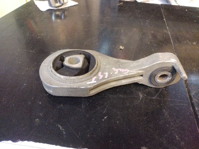 bontott ALFA ROMEO GIULIETTA Váltó Tartó Bak (Pozíciófüggetlen)