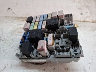 bontott ALFA ROMEO GIULIETTA Biztosítéktábla Motortér