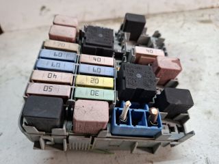 bontott ALFA ROMEO GIULIETTA Biztosítéktábla Motortér