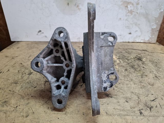 bontott ALFA ROMEO GIULIETTA Motor Tartó Bak (Fém)