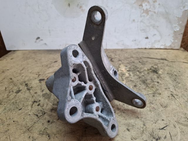 bontott ALFA ROMEO GIULIETTA Motor Tartó Bak (Fém)