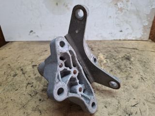 bontott ALFA ROMEO GIULIETTA Motor Tartó Bak (Fém)