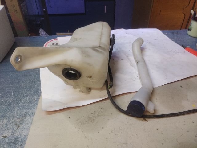 bontott ALFA ROMEO GIULIETTA Ablakmosó Tartály