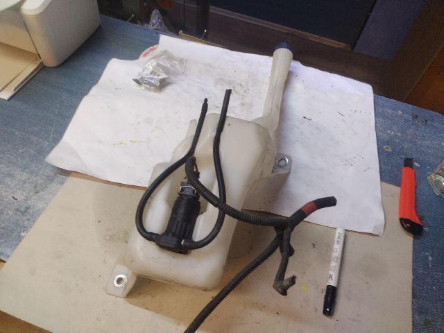 bontott ALFA ROMEO GIULIETTA Ablakmosó Tartály