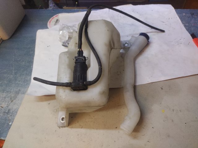 bontott ALFA ROMEO GIULIETTA Ablakmosó Tartály