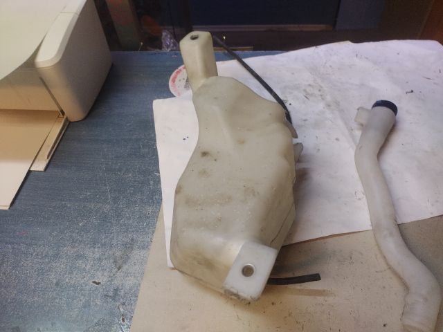 bontott ALFA ROMEO GIULIETTA Ablakmosó Tartály