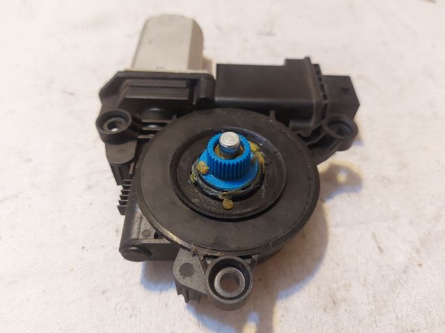 bontott ALFA ROMEO GIULIETTA Bal első Ablakemelő Motor