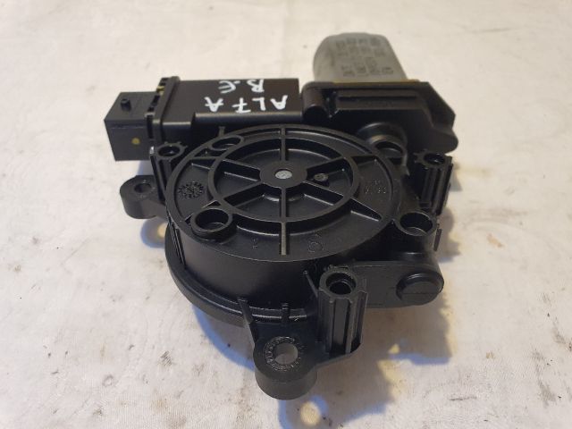 bontott ALFA ROMEO GIULIETTA Bal első Ablakemelő Motor