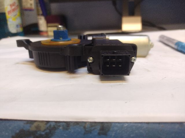 bontott ALFA ROMEO GIULIETTA Bal első Ablakemelő Motor