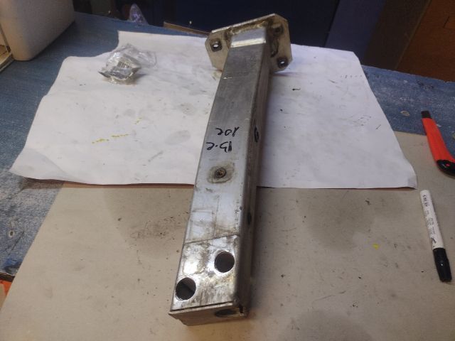 bontott ALFA ROMEO GIULIETTA Bal első Hossznyúlvány