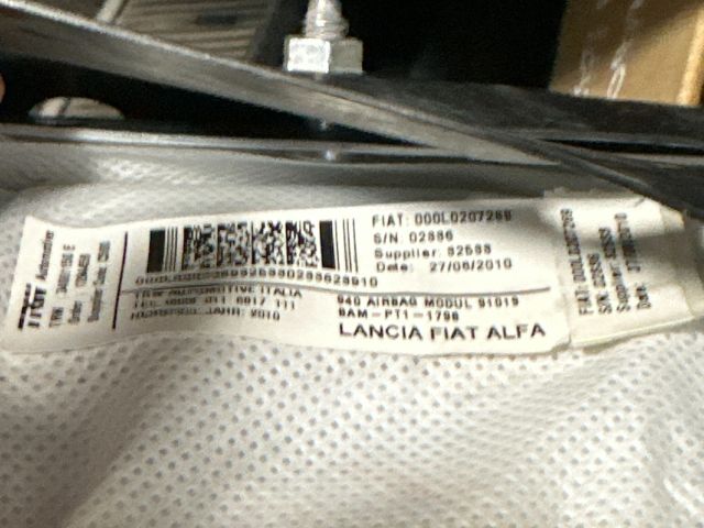 bontott ALFA ROMEO GIULIETTA Bal Függönylégzsák és Oldallégzsák